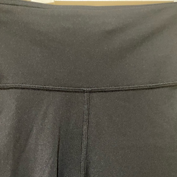 FAST AND FREE HR CROP 19”REF — size 10 - Picture 3 of 14